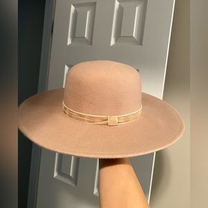 Tan felt hat